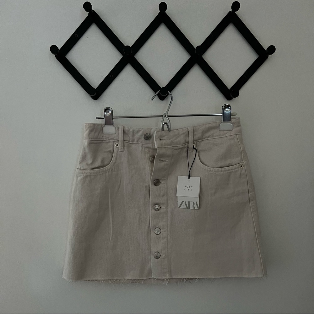 NWT Zara Off-white Demin Miniskirt